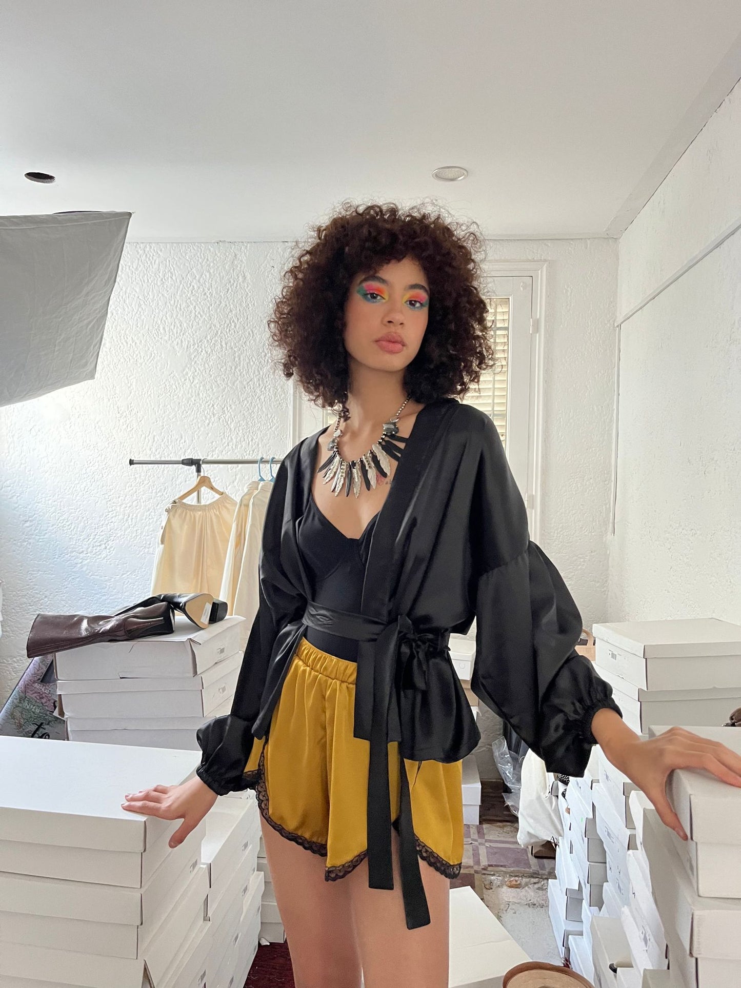 Kimono Corto .manga globo . Muy versátil para dormir o para completar un look para la noche .