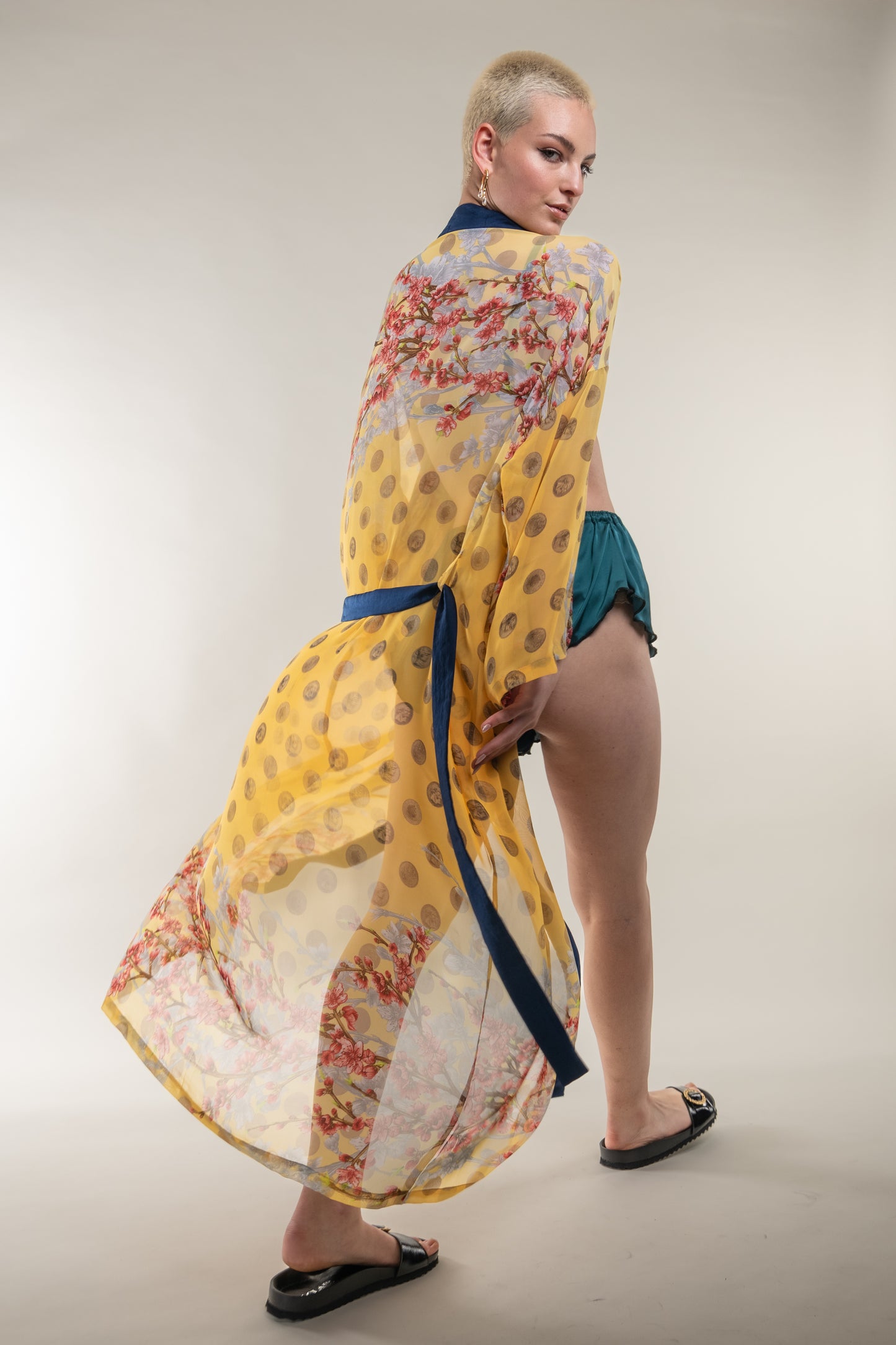 Kimono /bata Cerezo de Otoño